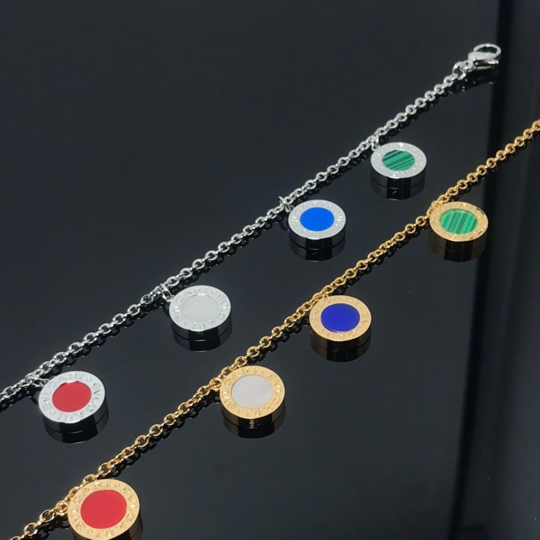 Colorful four-flower bracelet