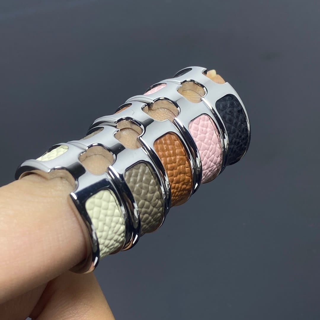 Leather H ring