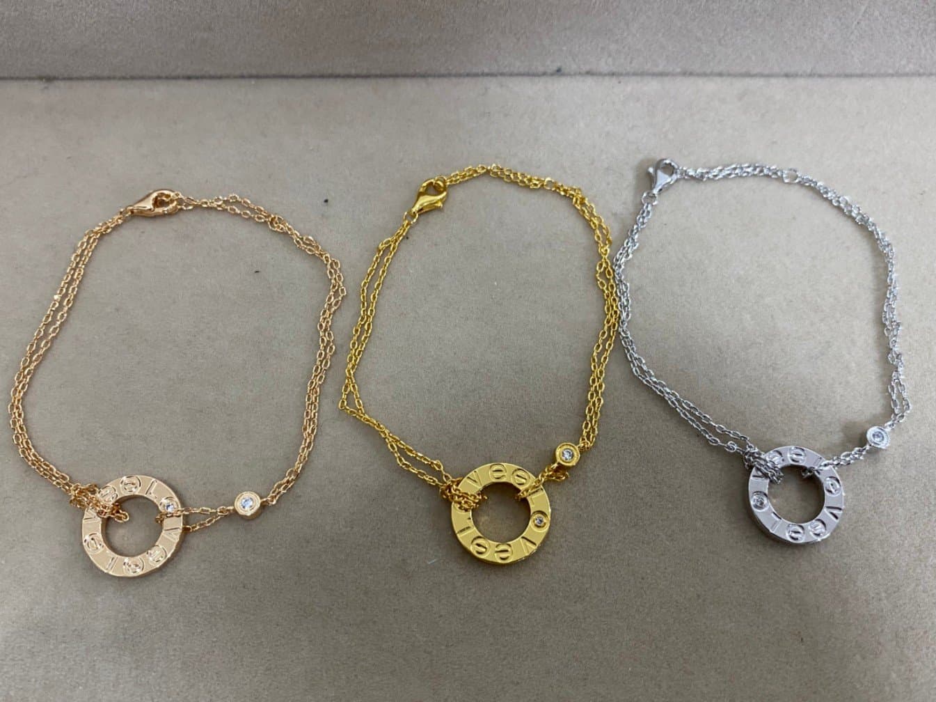 Three-color tangerine bracelets